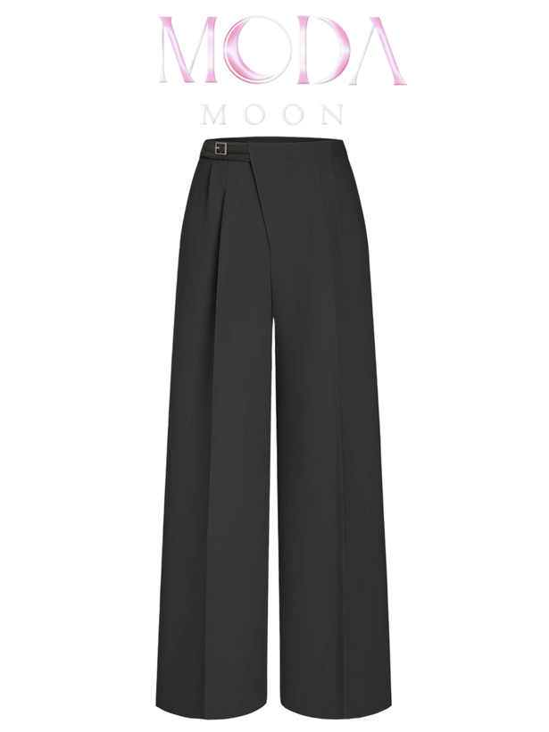 شلوار پارچهای راسته گشاد (Wide Leg) با کمر نامتقارن و سگک تزئینی برند MODAMOON